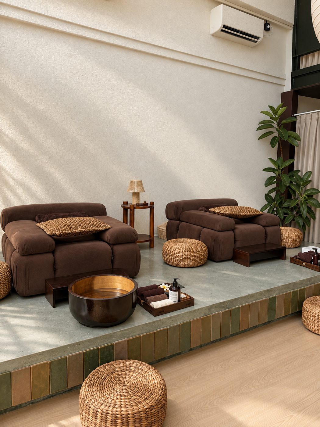 The pedicure lounge
